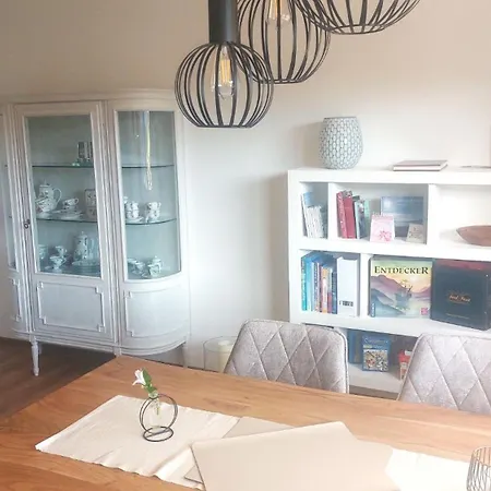 Schoene Zeiten Ferienwohnung, 80qm *